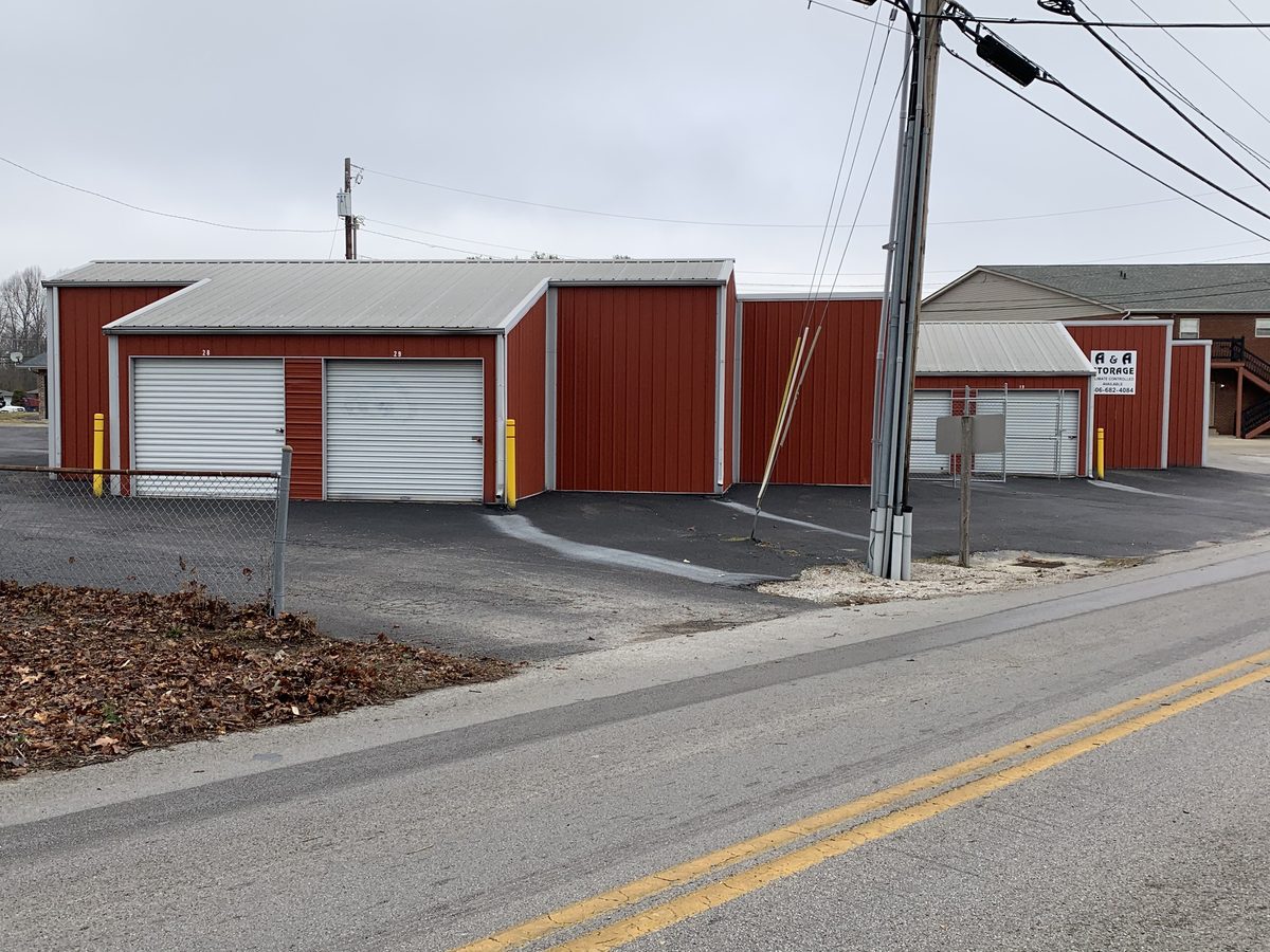 120 Middle Ground - car storage