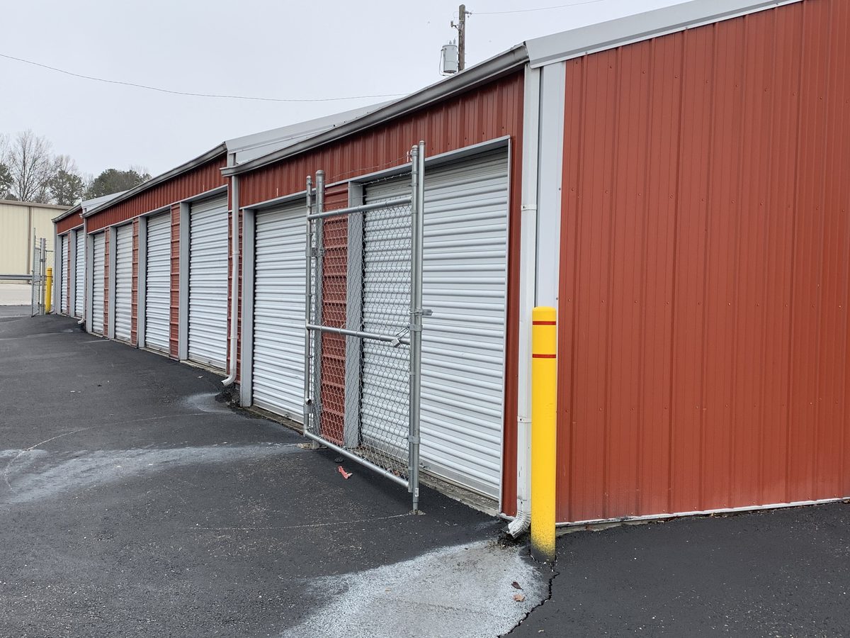 120 Middle Ground - self storage facility